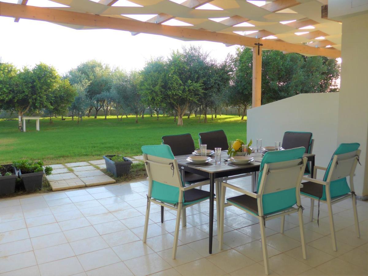 Kalamaki Plaza Apartments Екстер'єр фото