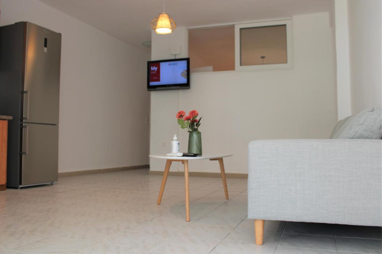 Kalamaki Plaza Apartments Екстер'єр фото