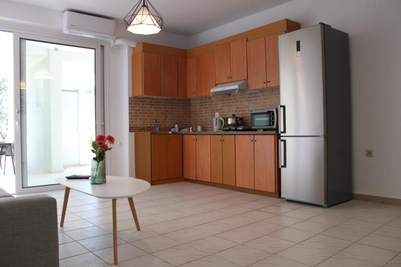 Kalamaki Plaza Apartments Екстер'єр фото