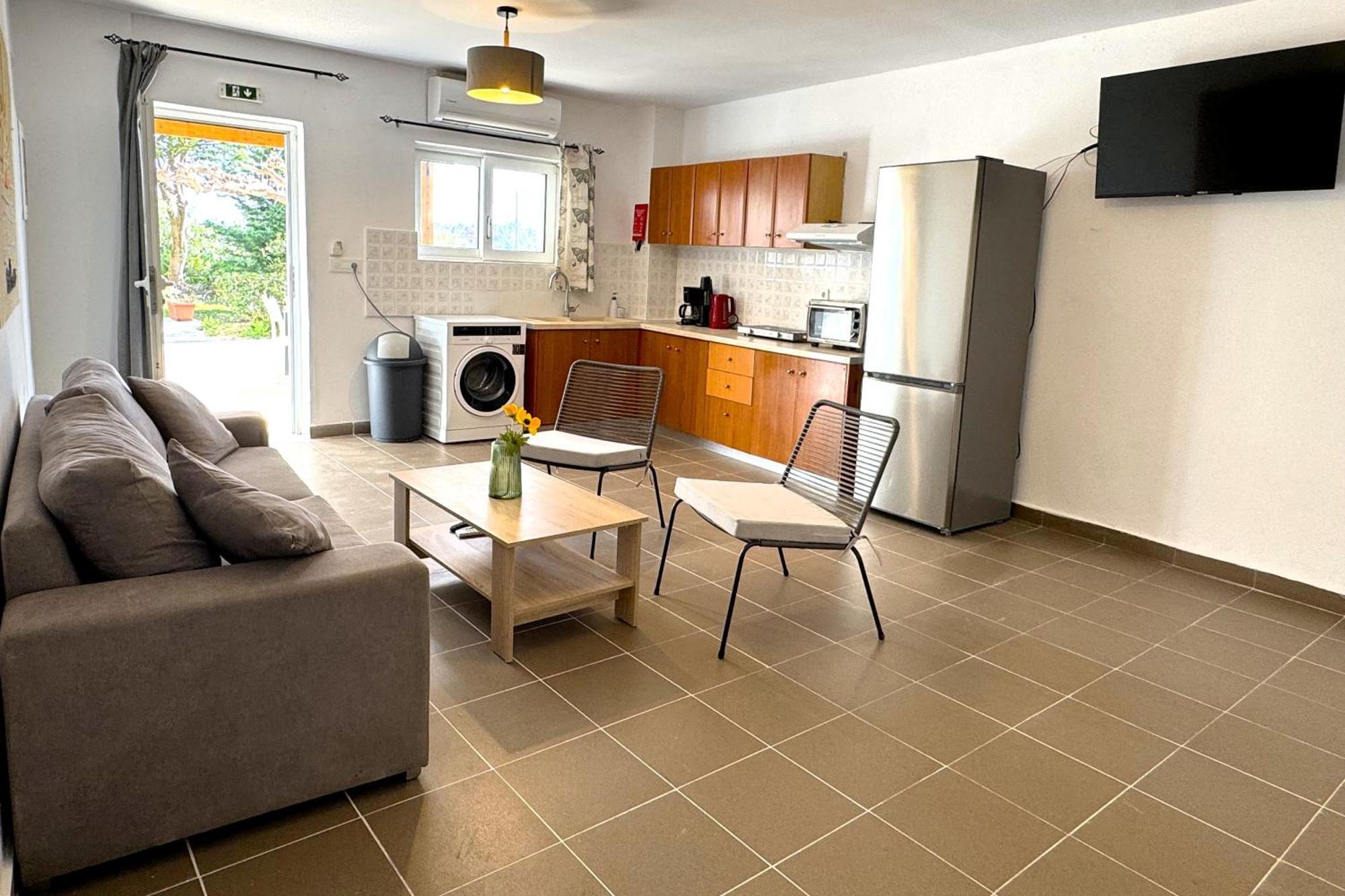 Kalamaki Plaza Apartments Екстер'єр фото